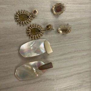Kendra Scott Gold and Cream Teardrop Earrings